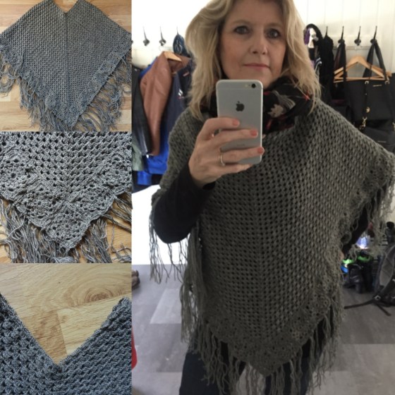 Kollasj grå poncho med ruter